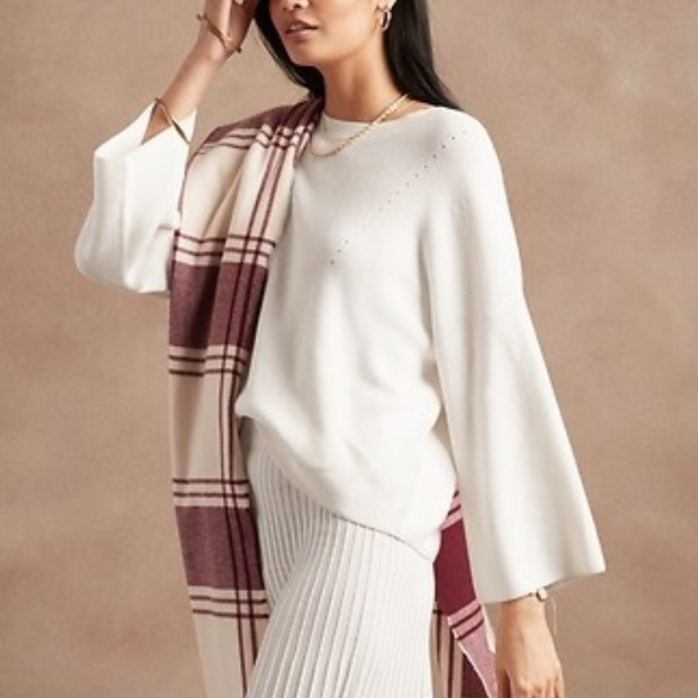 Banana Republic oversized flowy white sweater
